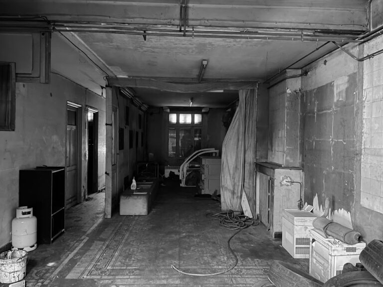 Loos vente ancien garage pollution sol